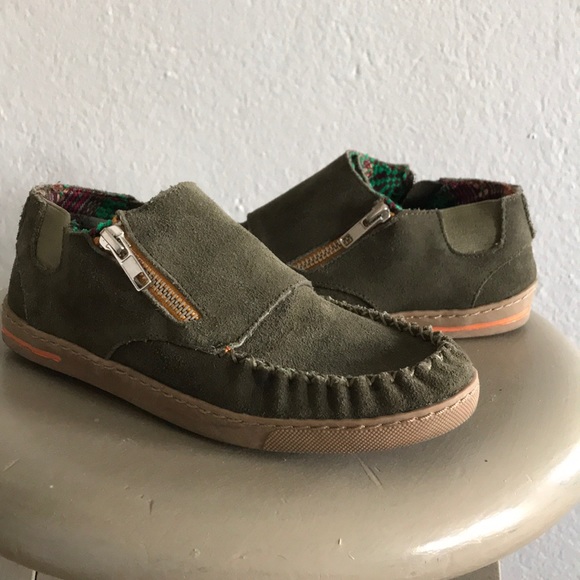 Rizzleez Olive Green Moccasin Walking Shoes - Picture 6 of 6